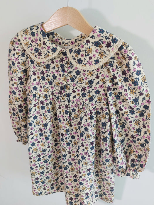 ZARA Floral dress with a round collar