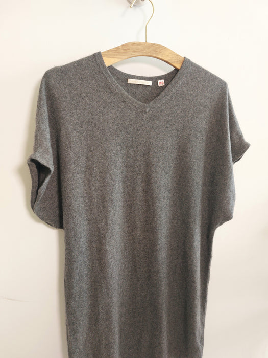UNIQLO Short sleeveless 100% cashmere dress