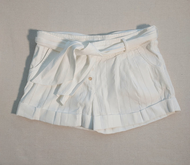 Elegant white women’s shorts
