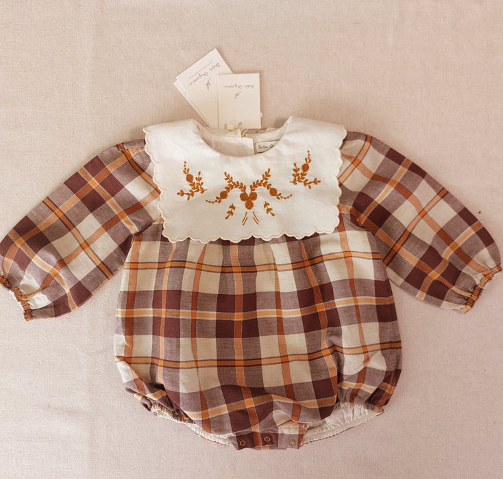 BEBE ORGANIC Baby Romper in Organic Cotton with Embroidered Collar