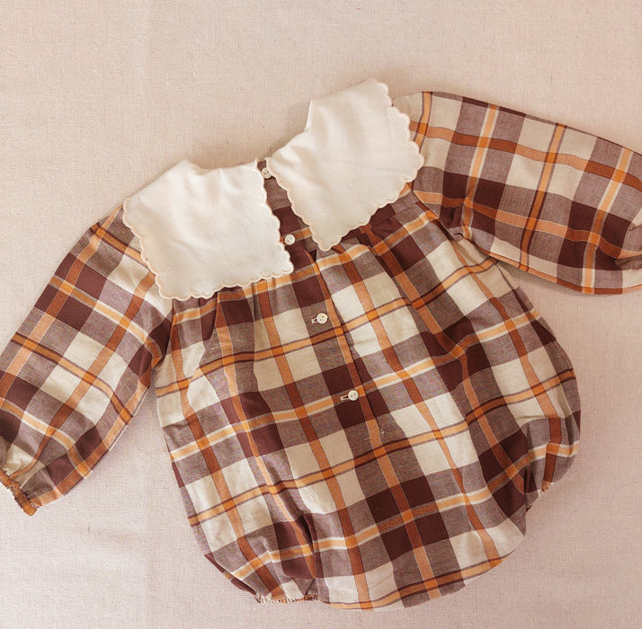 BEBE ORGANIC Baby Romper in Organic Cotton with Embroidered Collar