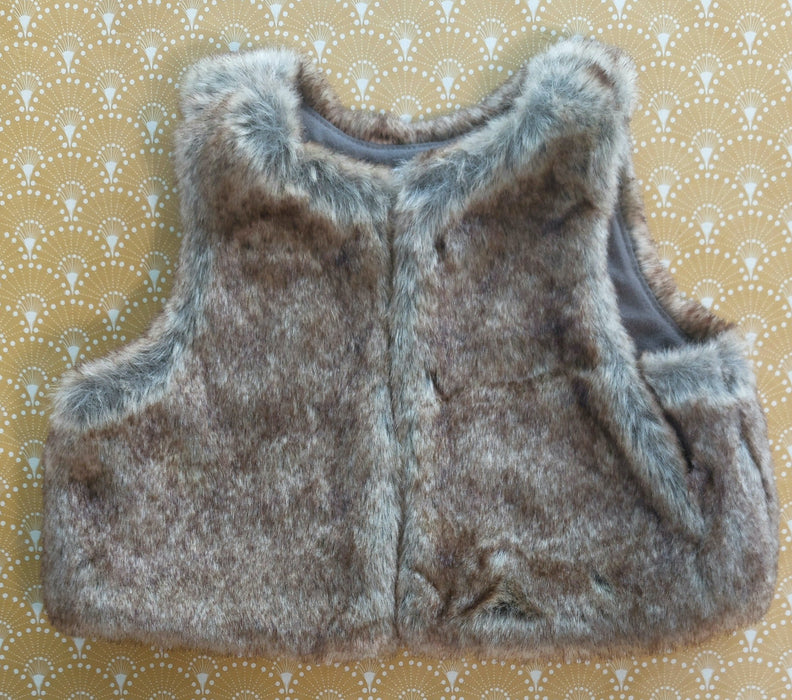 BABY GAP Newborn Sleeveless Faux Fur Vest