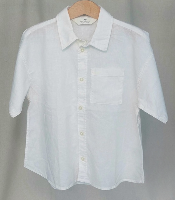 H&M Boys’ white short-sleeve shirt